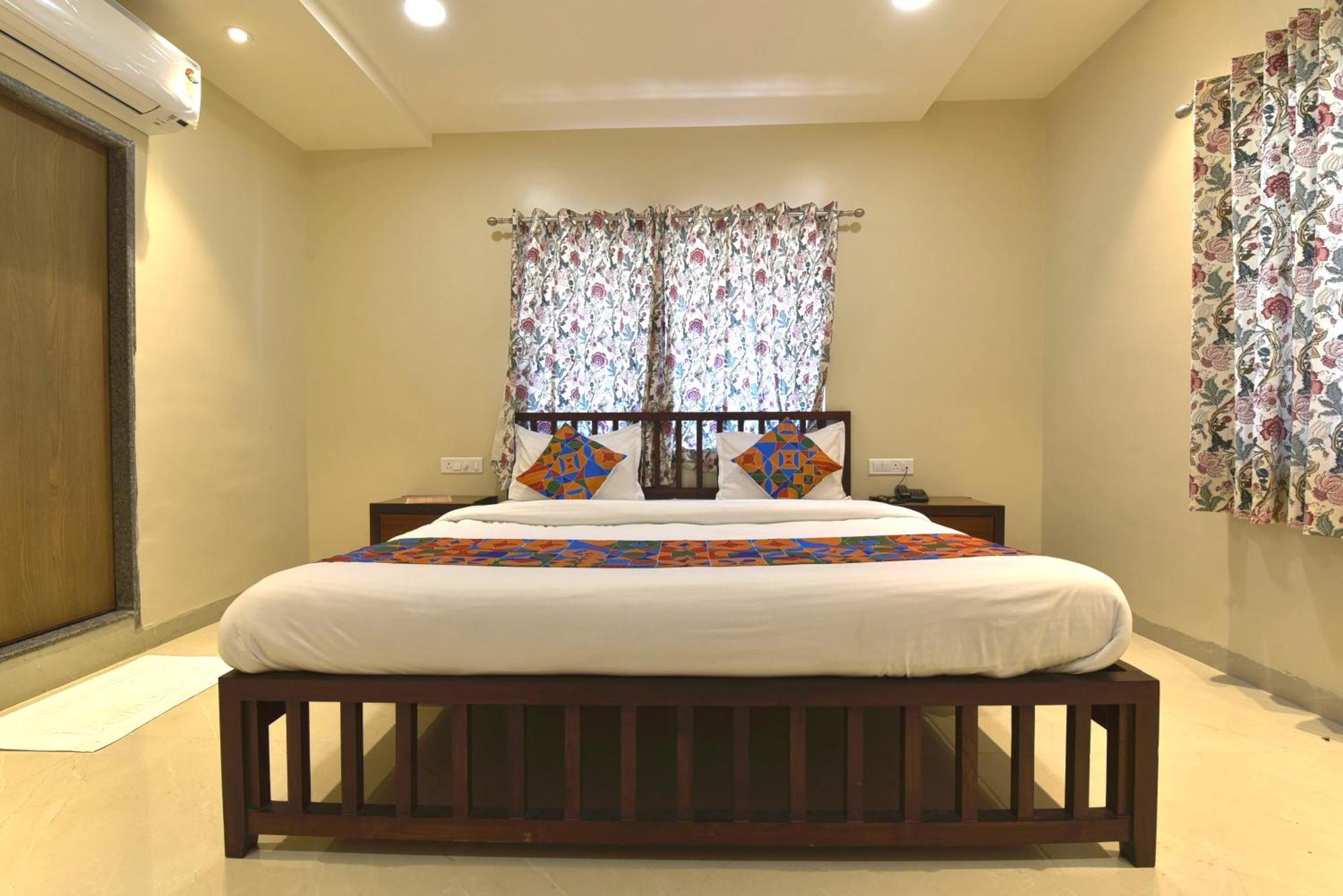 Bunglow 14, Rooms With Balcony Маунт-Абу Экстерьер фото